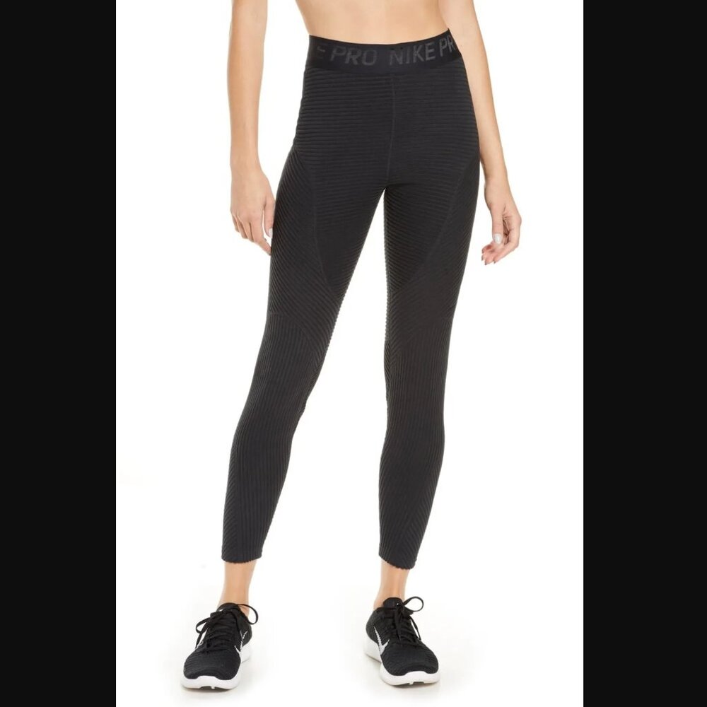 Like NEW Nike Pro Hyperwarm Velour Leggings Black Small Baselayer